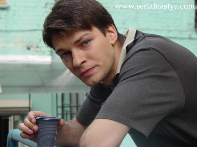 Актер Даниил Страхов