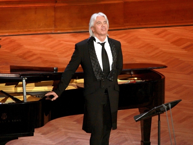 Знаменитый Дмитрий Хворостовский