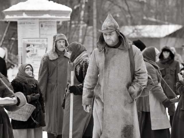 Популярный Максим Суханов