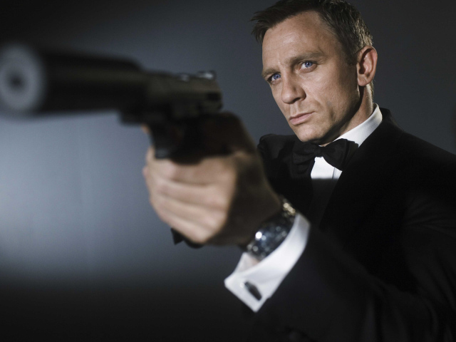 Дэниел Крейг в роли Джеймса Бонда