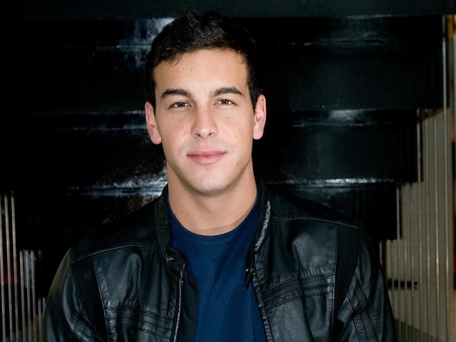 Популярный Марио Касас
