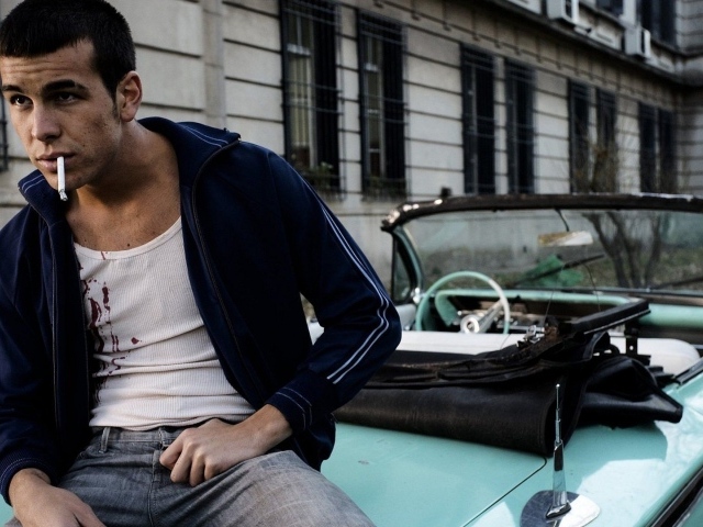 Известный актер Марио Касас