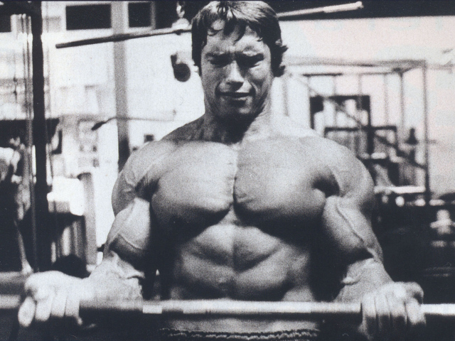 Шварценеггер на тренировке