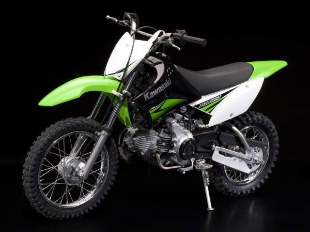Красивый мотоцикл Kawasaki KLX 125