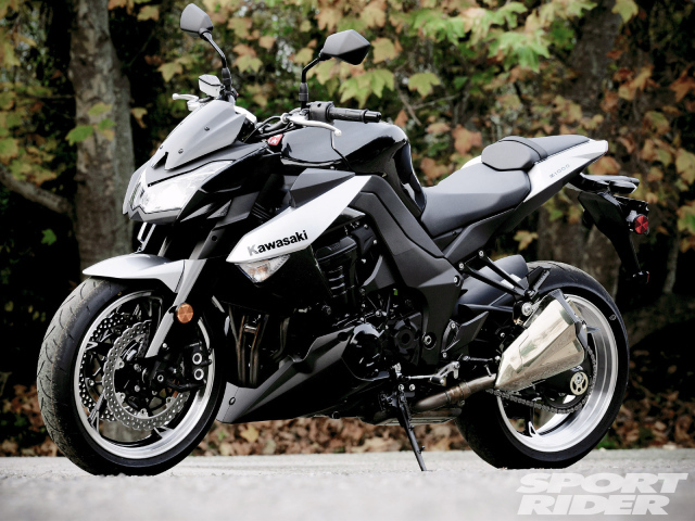 Красивый мотоцикл Kawasaki Z 1000