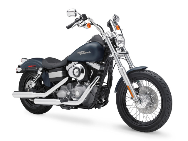 Красивый мотоцикл в москве Harley-Davidson Dyna Street Bob