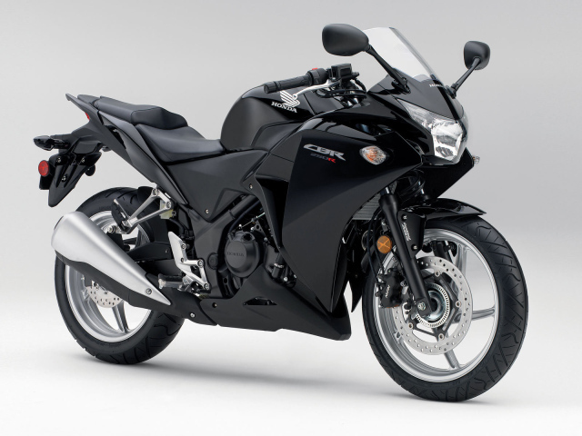 Красивый мотоцикл в москве Honda CBR 250 R
