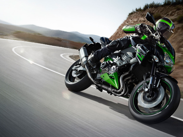 Красивый мотоцикл в москве Kawasaki Z 800