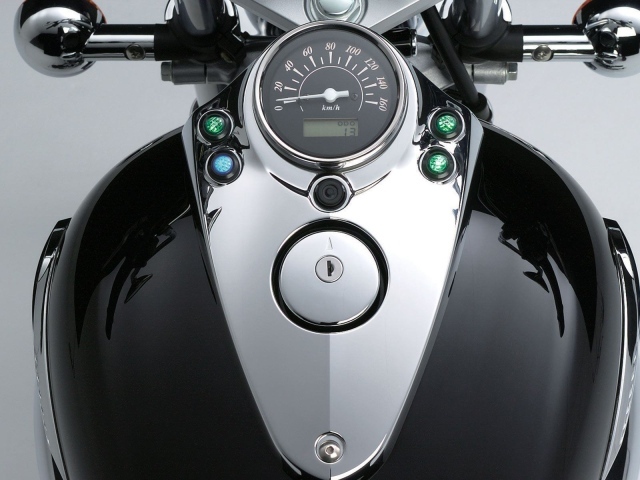 Красивый мотоцикл в москве Suzuki Marauder 125