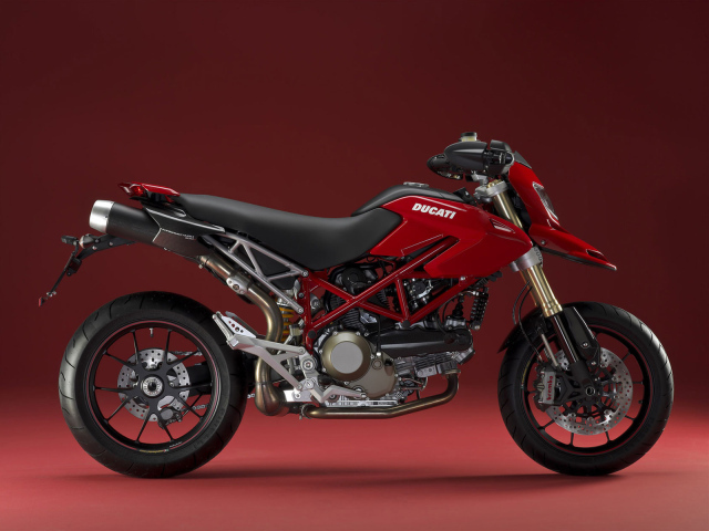 Мотоцикл модели Ducati Hypermotard