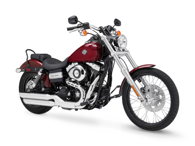 Быстрый мотоцикл Harley-Davidson Dyna Switchback