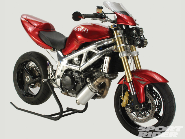 Быстрый мотоцикл Suzuki SV 650 S