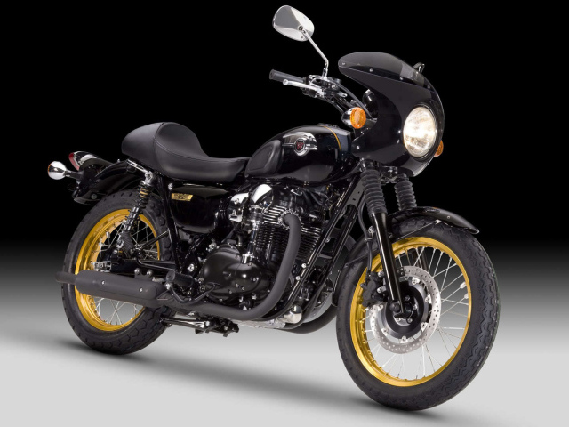 Быстрый мотоцикл Kawasaki W 800