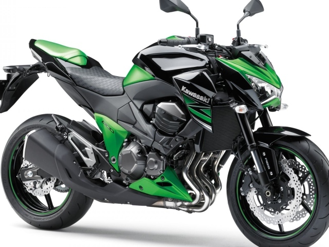 Быстрый мотоцикл Kawasaki Z 800