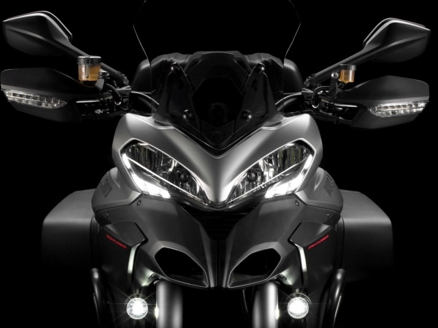 Невероятно быстрый мотоцикл Ducati Multistrada 1200 S Granturismo