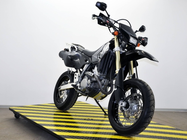 Невероятно быстрый мотоцикл Suzuki  DR-Z 125