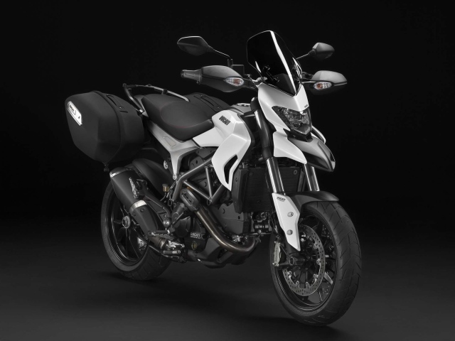 Новый мотоцикл Ducati Hyperstrada