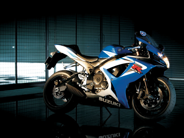 Новый мотоцикл Suzuki GSX-R 750
