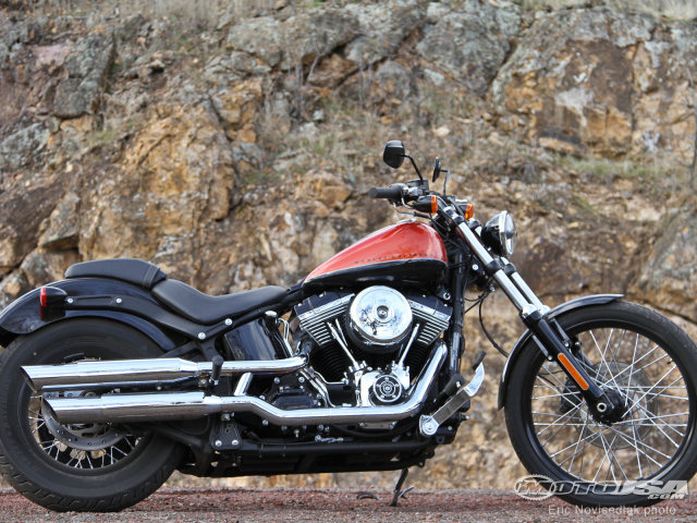 Новый мотоцикл Harley-Davidson Softail Blackline