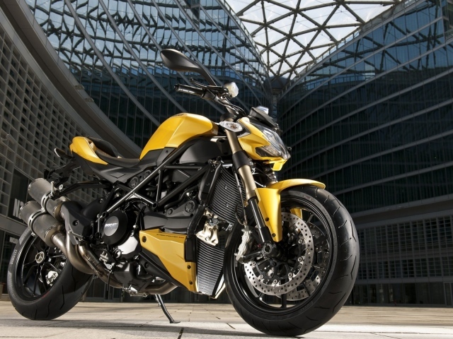 Новый надежный мотоцикл Ducati Streetfighter 848
