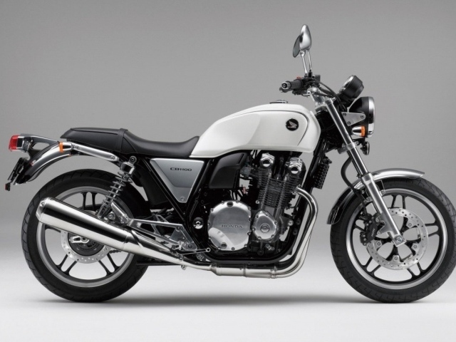 Новый надежный мотоцикл Honda CB 1100