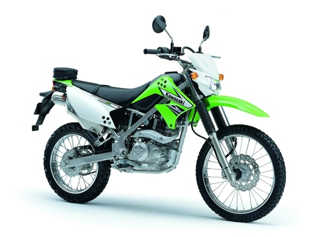 Популярный мотоцикл Suzuki DR 200 SE