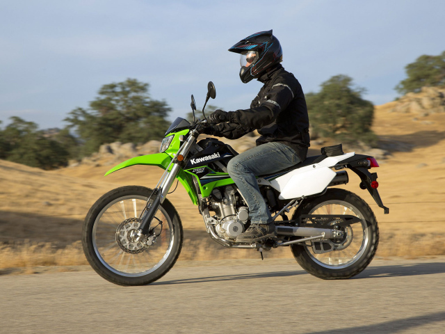 Надежный мотоцикл Kawasaki KLX 250