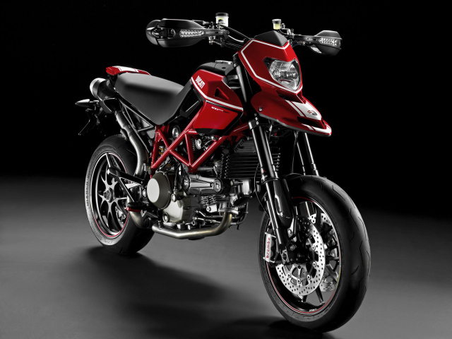 Надежный мотоцикл Ducati Hypermotard