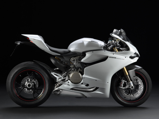 Надежный мотоцикл Ducati Superbike 1199 Panigale