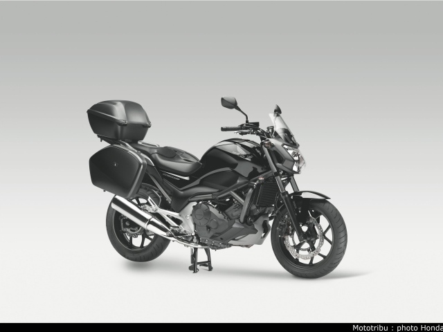 Надежный мотоцикл Honda NC 700 X