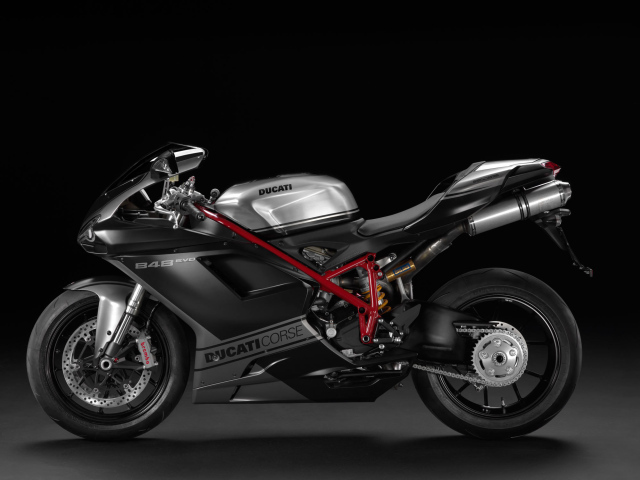 Тест-драйв мотоцикла Ducati Superbike 848 Evo