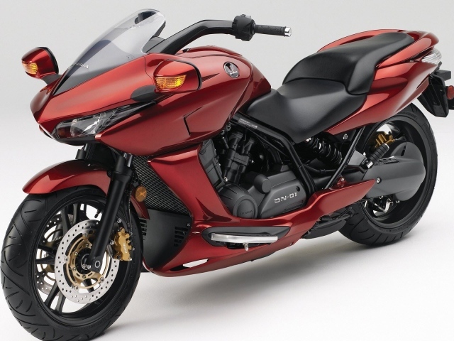 Красный мотоцикл Honda DN 01