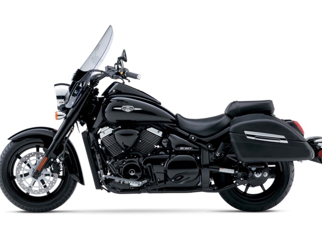 Красивый мотоцикл Suzuki Boulevard S 40