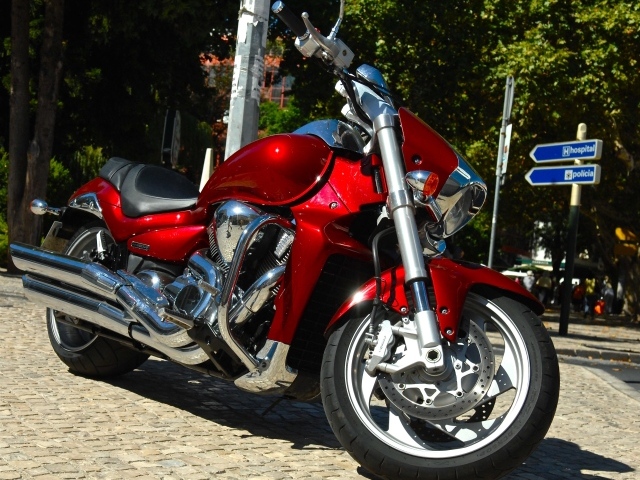 Надежный мотоцикл Suzuki Boulevard S 40
