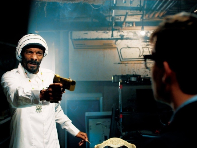 Одноклассники.ru НаCLICKай удачу угрожает пистолетом