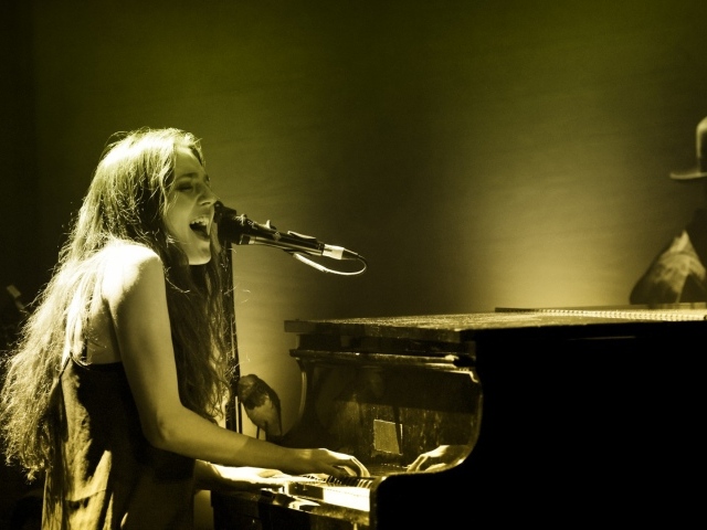 Kомпозитор за роялем