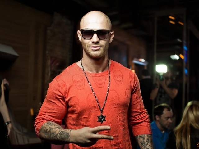 Егор Крид постригся