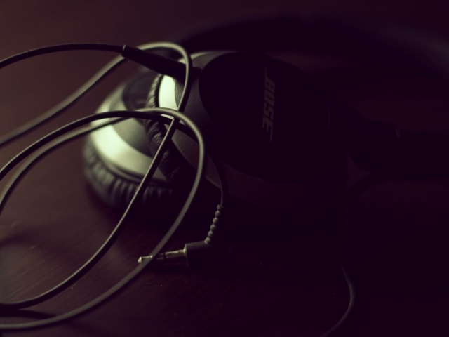 Cтарые наушники