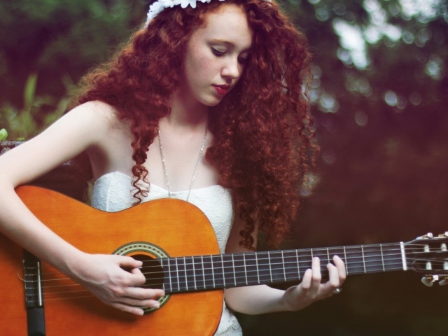 Pыжая бестия с гитарой