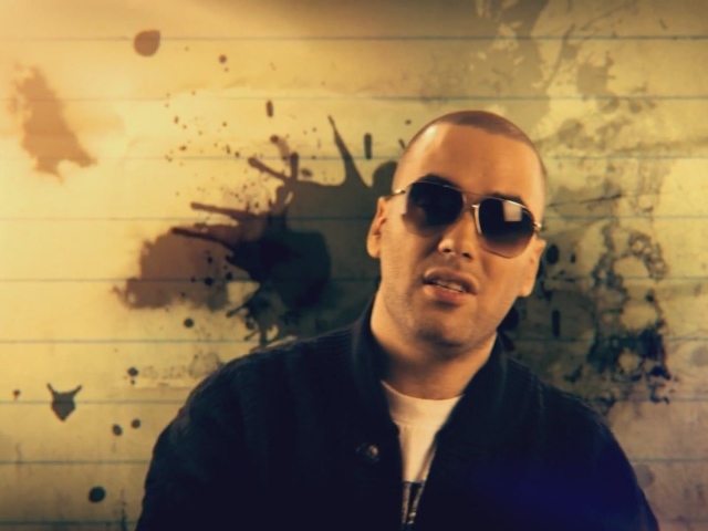 SLIM в темных очках