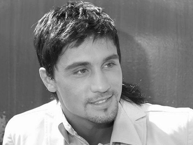 Дима Билан в черно-белой фотосессии