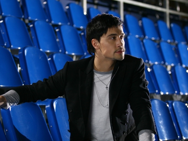 Дима Билан на стадионе