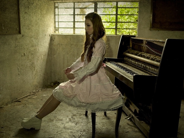 Пианино без верхней панели