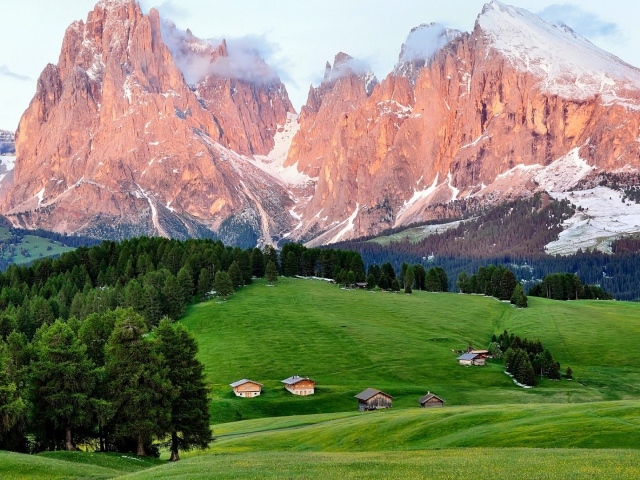 Деревня у подножъя гор