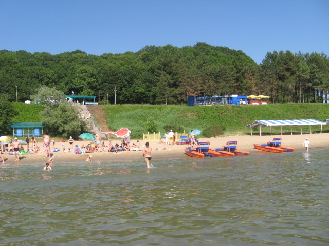 Золотой пляж в Лермонтово