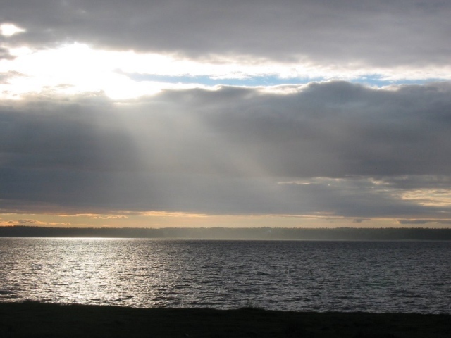 Золотой пляж на Кавголовском озере