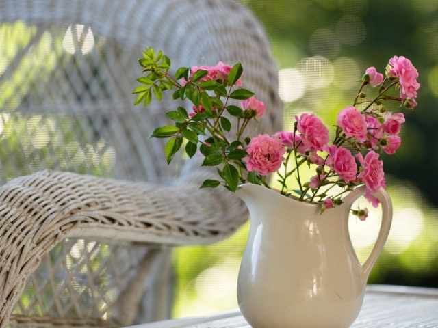 Цветы в кувшине