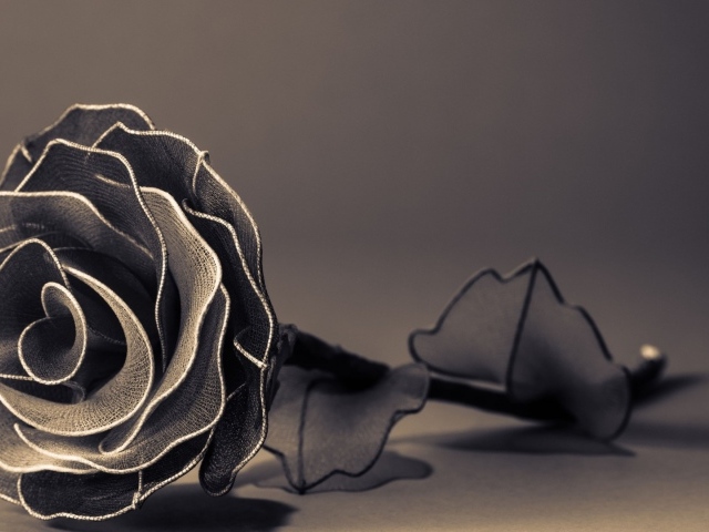 Роза из фатина