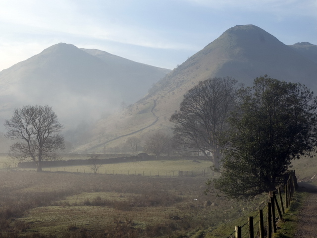 Горная долина в тумане