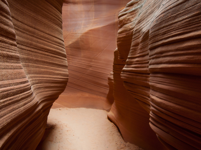 Полосатые скалы